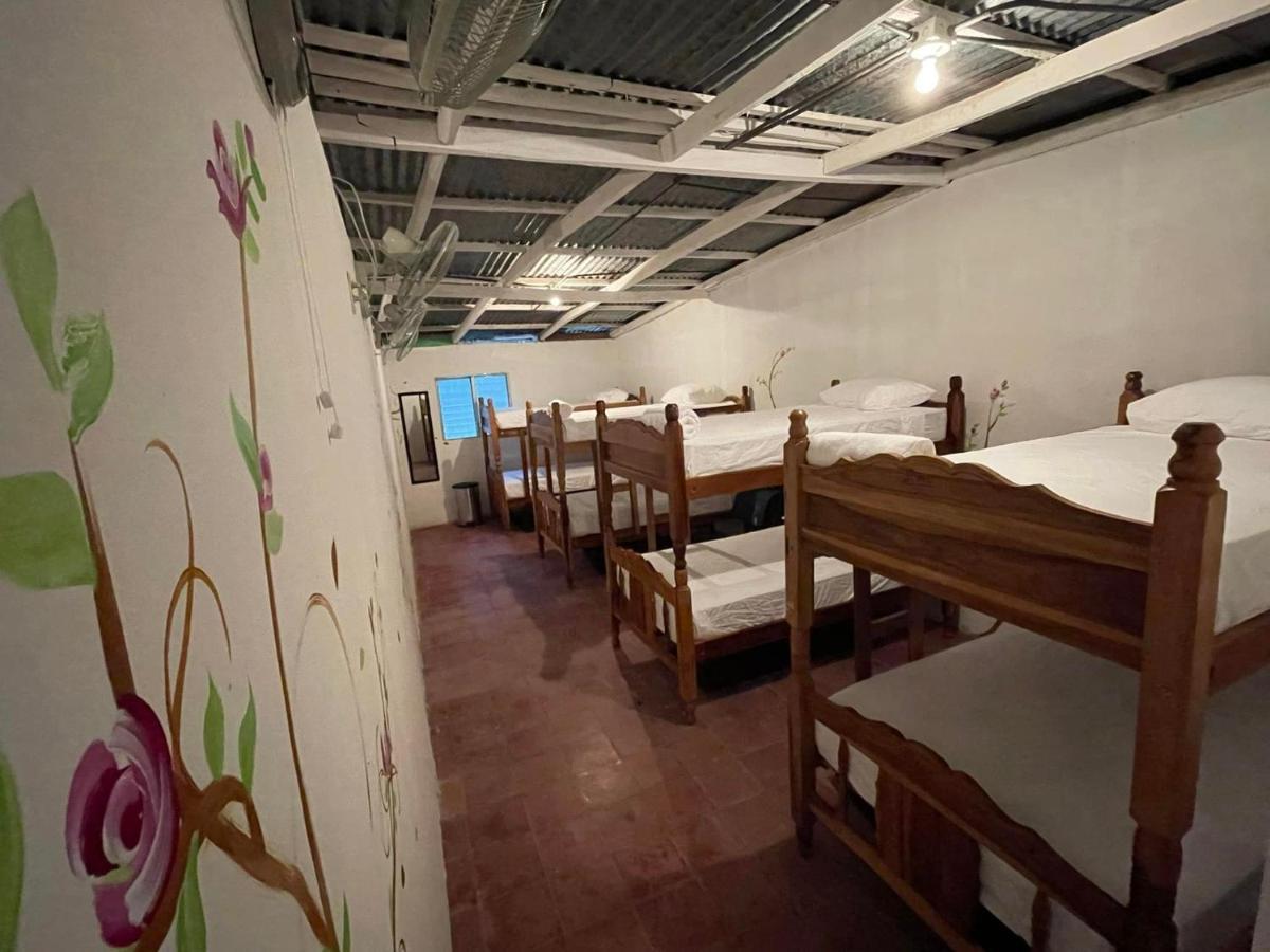 Mango Cafe And Hostel 南圣胡安 外观 照片